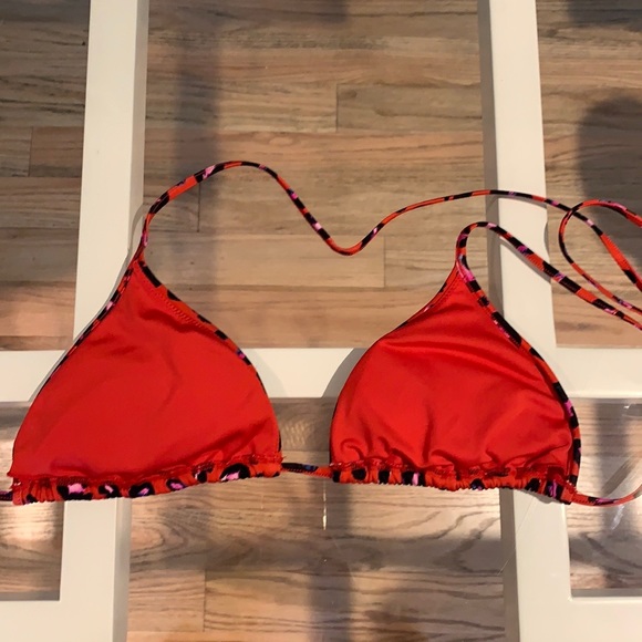 Victoria’s Secret triangle bikini top - Picture 3 of 3